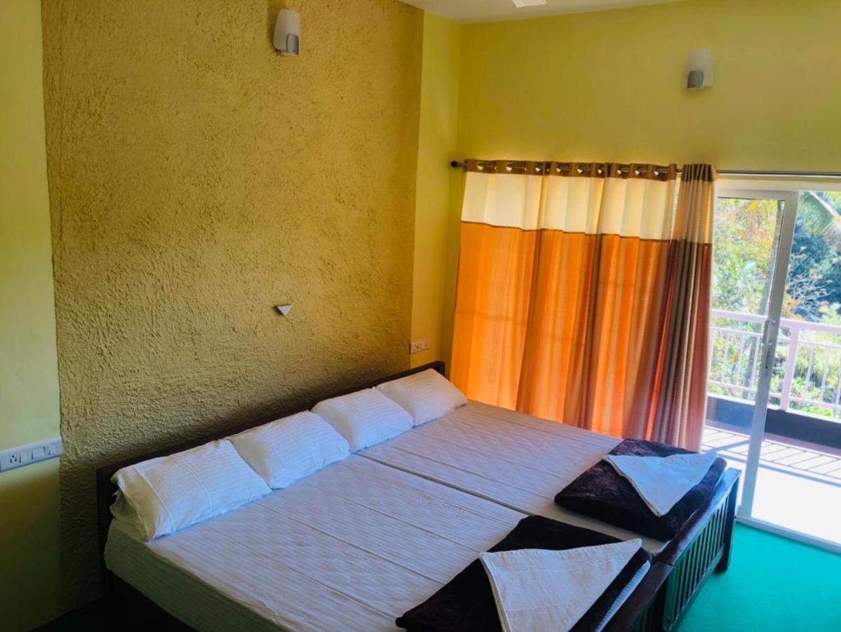 Riverbench Homestay Munnar, Anaviratty الغرفة الصورة